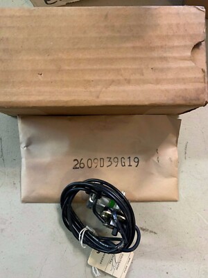 2609D39G19 Westinghouse 120V Shunt RH NIB