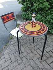 Caffè Paulista Tavolino con Sedia dipinti a mano con Baffo Paulista in ceramica