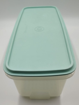 Tupperware Bread Box Loaf/ Celery Keeper Container #782 w/ Aqua lid #784 3 Piece
