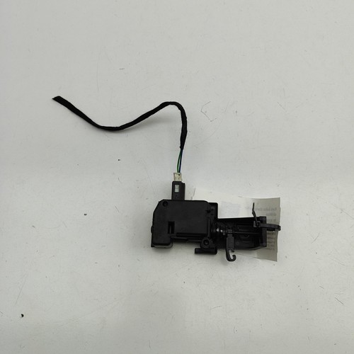 Mercedes-Benz E Cabrio A207 Kraftstofftankabdeckungsschloss A2048200072 2.1 Dies