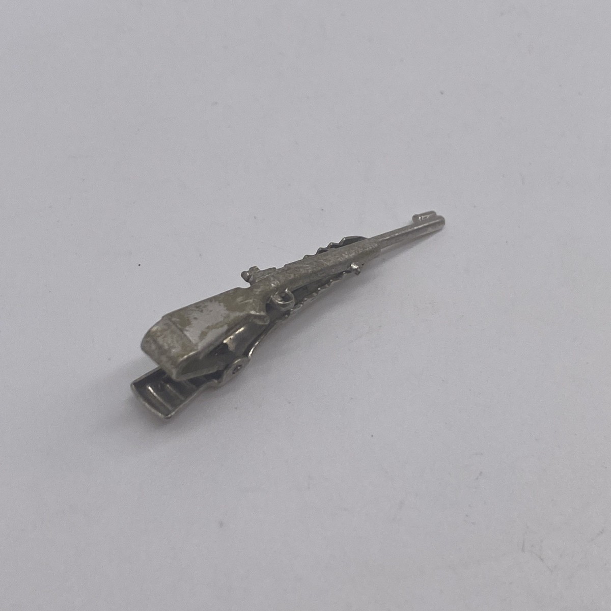 Vintage Silver Tone Bolt Action Rifle Mens Tie Clip Bar View 2