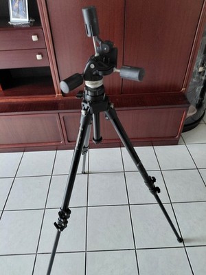 Manfrotto 055CB DUO robustes Stativ (mit Stativkopf #200)