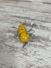 PFLUEGER GLOBE VINTAGE BAIT FISHING LURE  YELLOW with GOLD DOTS