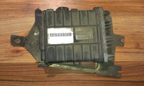 Volkswagen Passat 1990 ECU Engine Computer (Engine Control Unit) 0 #33916-73
