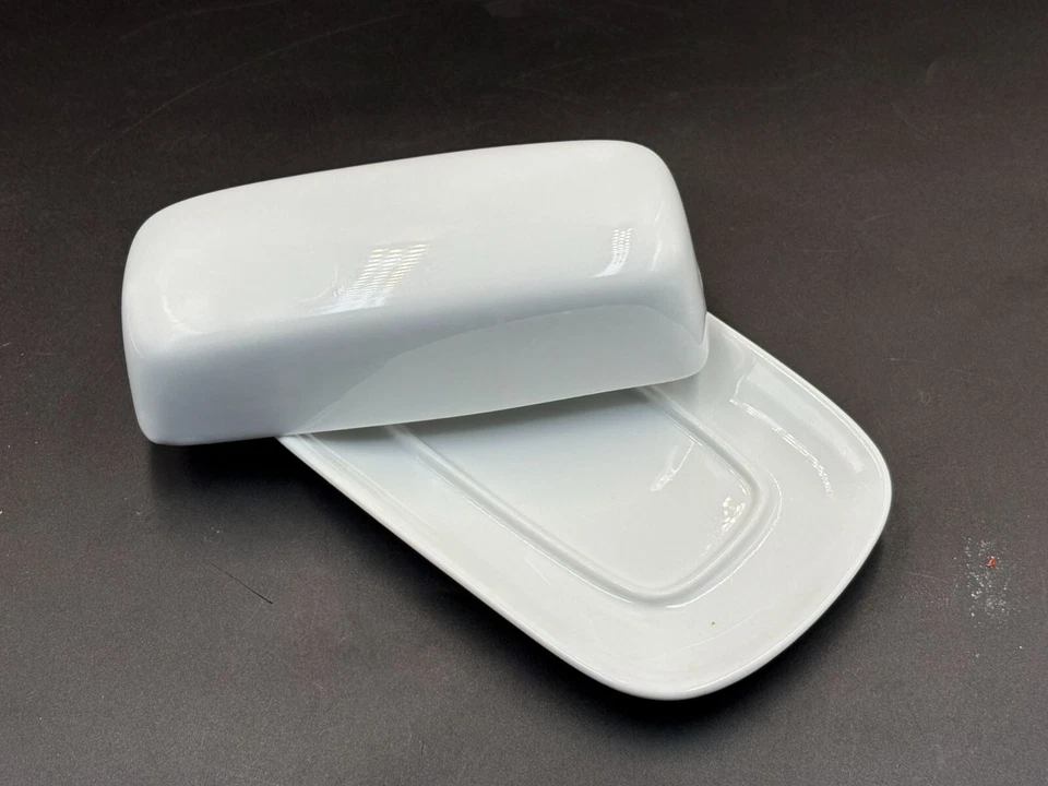 Pottery Barn Great White Ceramic Covered Butter Dish Classic Minimalist Kitchen - Image 2 of 4