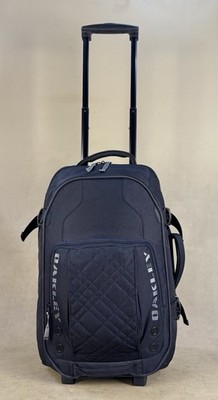 Oakley 39L Black Luggage 22” Upright Wheeled Carry On Roller