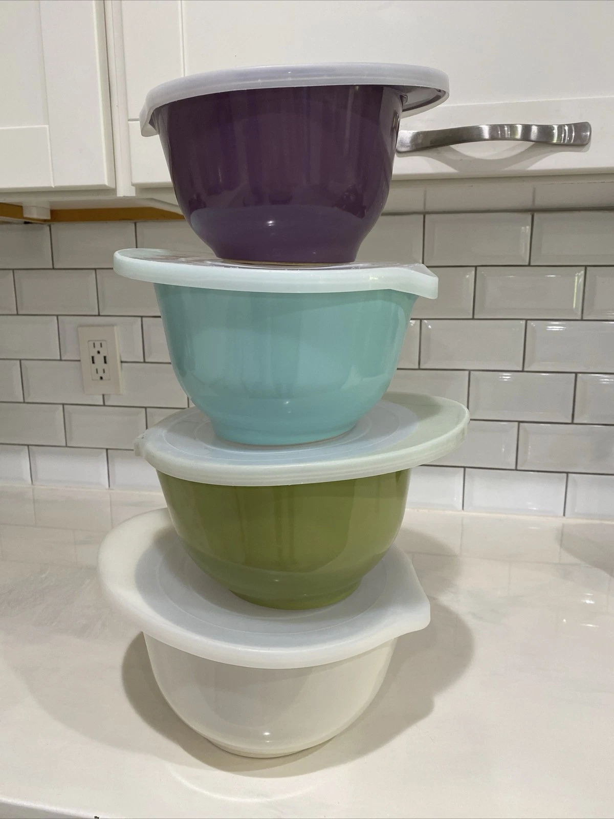 4 Super-Durable Mixing Bowls & Lids 100% Melamine Colorful Nesting Bowls READ