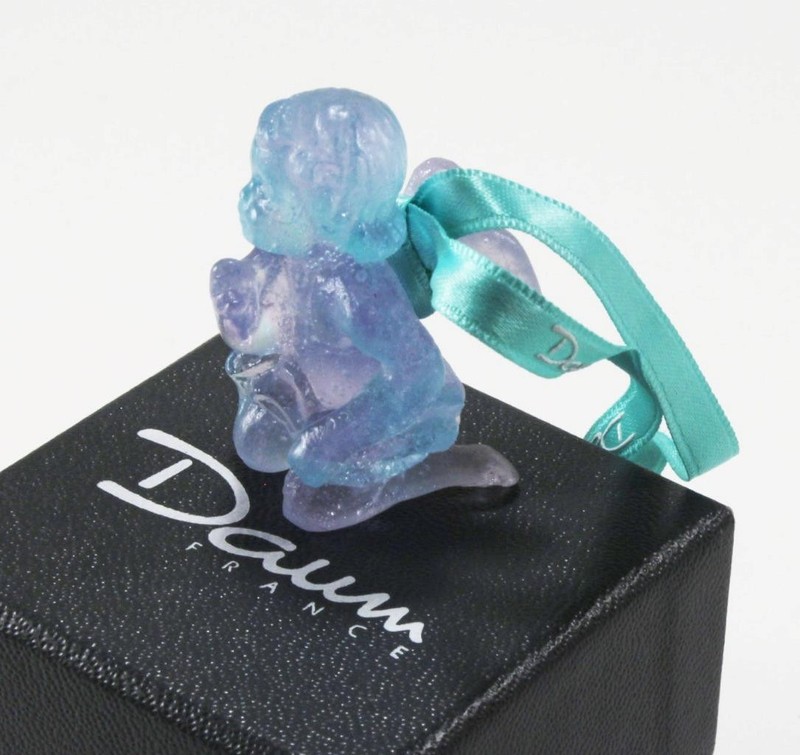 DAUM KNEELING ANGEL ANGELOT A GENOUX PATE DE VERRE CRYSTAL CHRISTMAS ORNAMENT