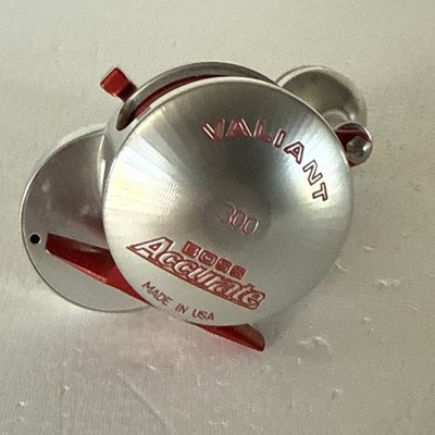 アキュレート Boss Valiant 300 BV-300L バリアント Accurate Boss Valiant 300 BV-300L Right Hand Reel Silver Red USA