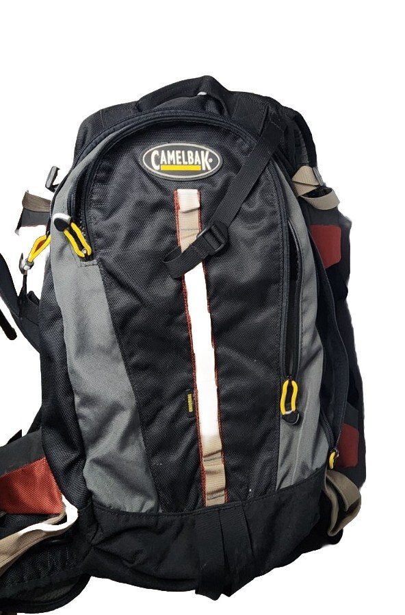 Camelbak Snobound Hydration Backpack 100 Ounce 3 Liter Bladder display picture 2