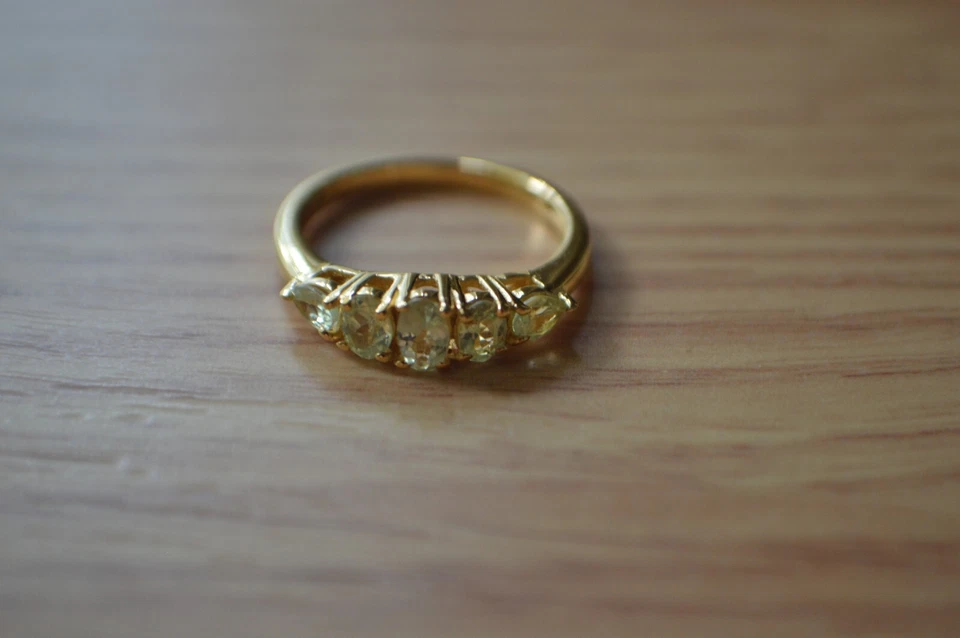 Anillo de 5 piedras crisoberilo canario brasileño de 1,00 quilates 14K YG sobre plata fina talla 6 Foto 4 de 4