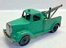 Vintage TOOTSIETOY Diecast 1940's Mack Wrecker Tow Truck Toy 4.5 inch