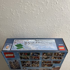 LEGO Creator Expert: 10th Anniversary Modular Building 10255 Assembly Square 