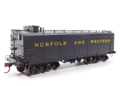 Bachmann HO 89923 Auxillary Water Tender N&W (BLK  YLW)