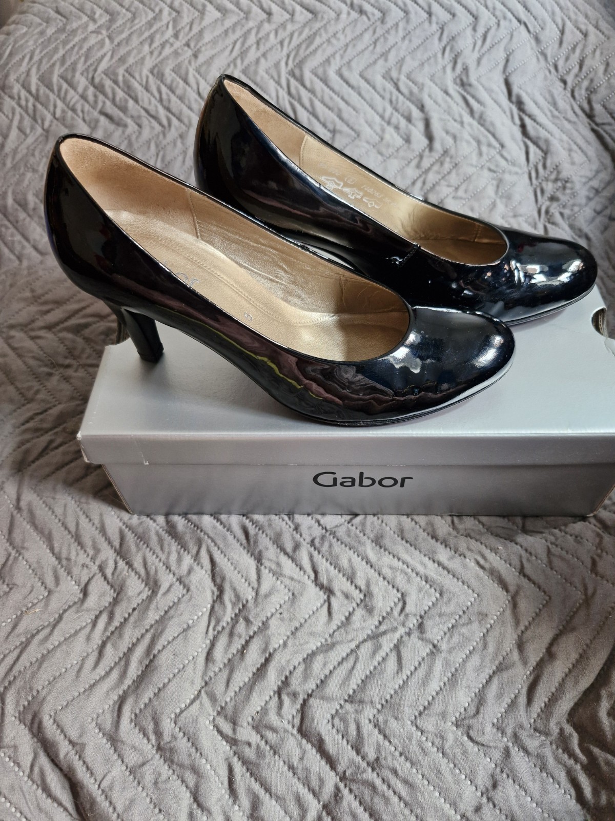 SAOLA Scarpe donna Gabor in vernice bellissima suola rossa. In scatola taglia UK 5.