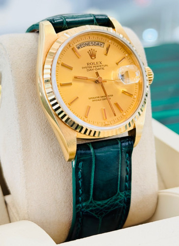 Rolex Day-Date 18038 18k Yellow Gold Champagne Dial Green Band MINT