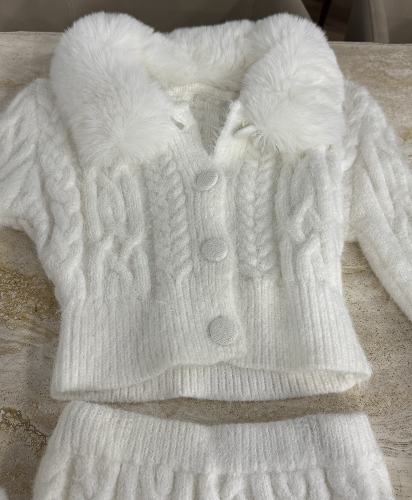 Conjunto de suéter y falda de punto blanco con piel sintética, talla S, nuevo,