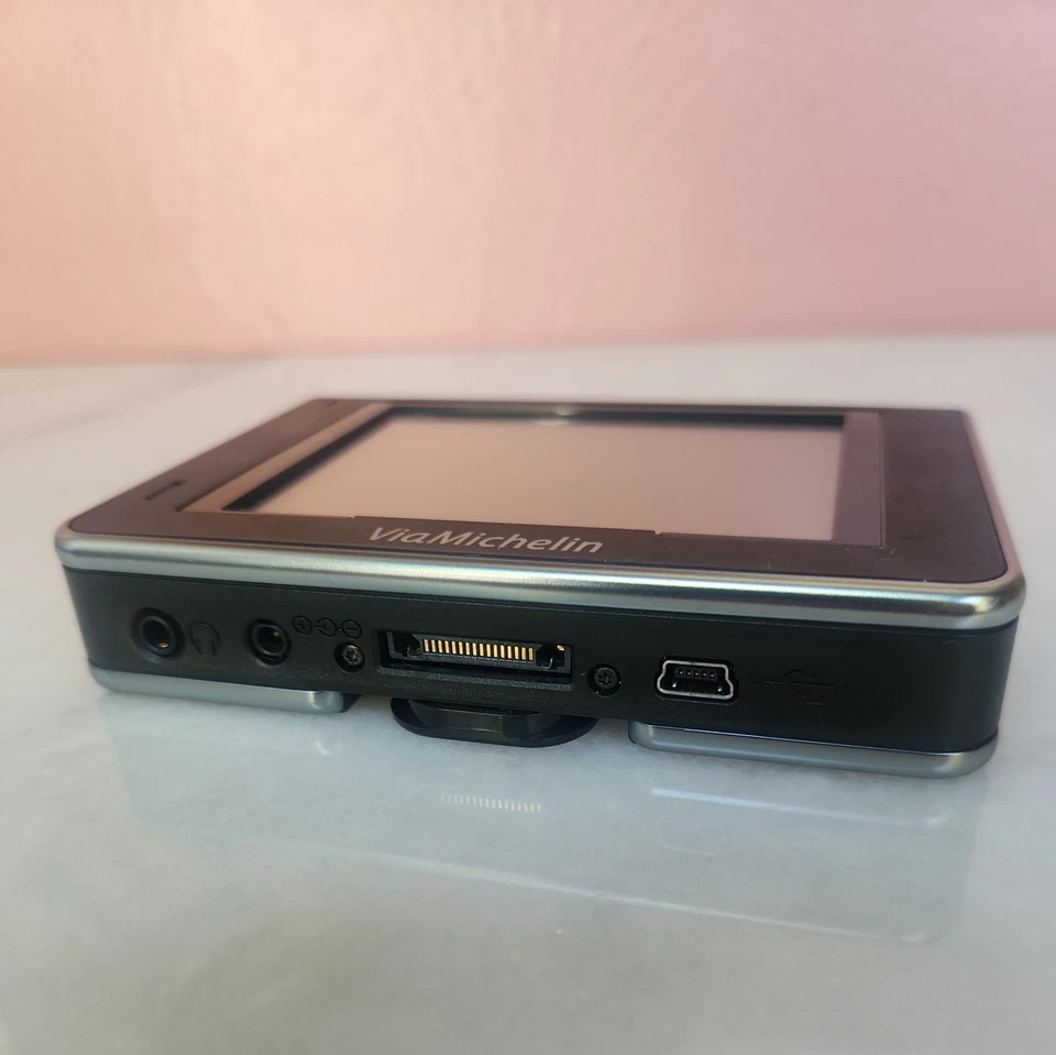 Navegador portátil para automóvil ViaMichelin Navigation X-970 GPS - Windows CE Core 5.0 Foto 3 de 3