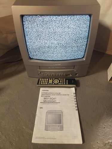 Toshiba 13” CRT TV VCR Combo Player Retro Gaming MV13N3 With Remote, VCR Works