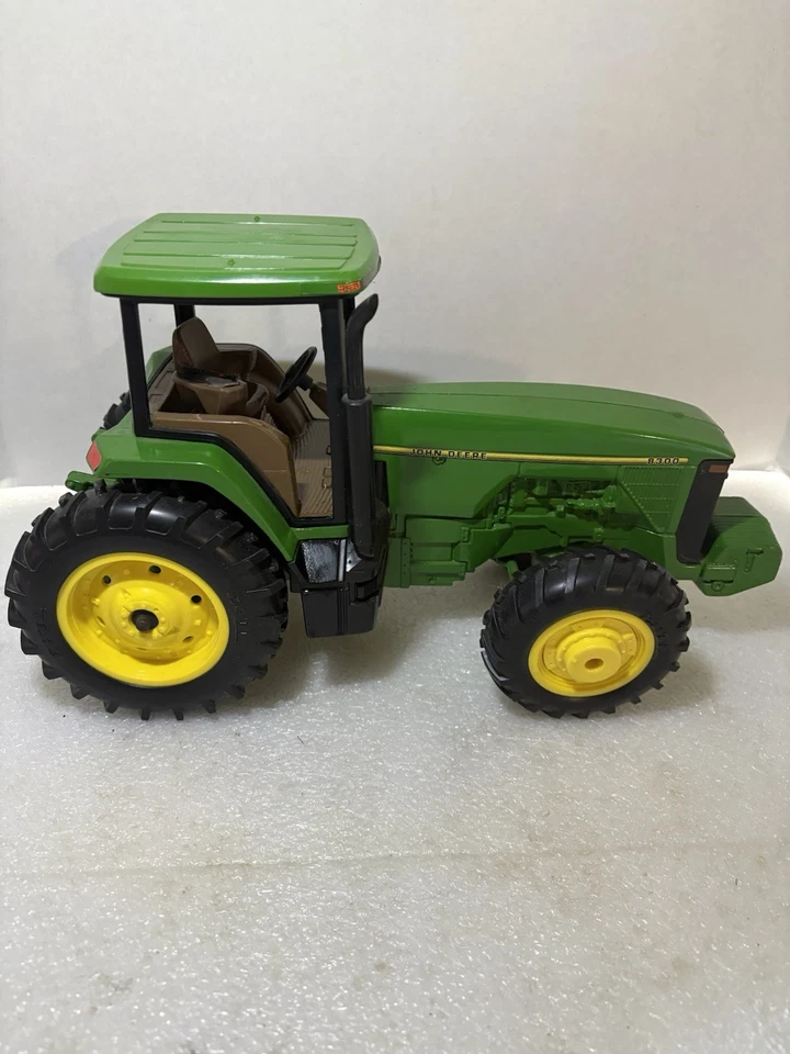 Ertl John Deere 8300 Tractor with FWA, Diecast 1/16 - Image 3 of 4