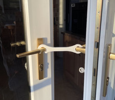 French Door Stay - Hold Open Patio Door Holder (Restraint)