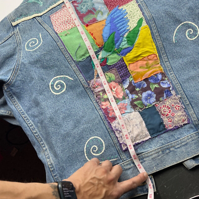 Lee Womens Floral Embroidered Jean Jacket Size M Blue Denim Boho