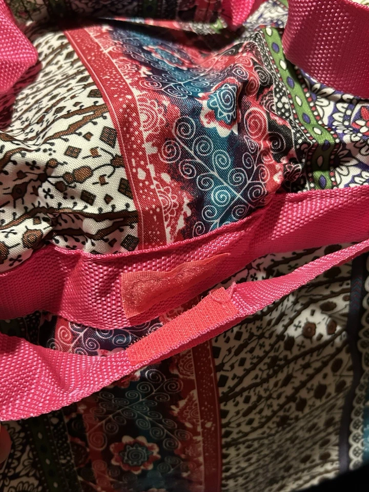 Bolso de viaje de 22 pulgadas con diseño multicolor con correa para el hombro Foto 4 de 4