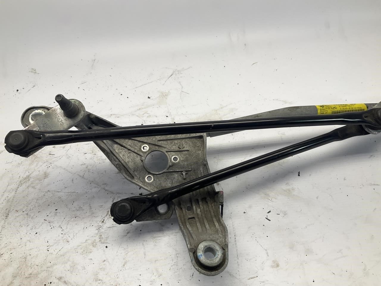 14-19 Maserati Ghibli SQ4 Windshield Wiper Transmission Linkage Q