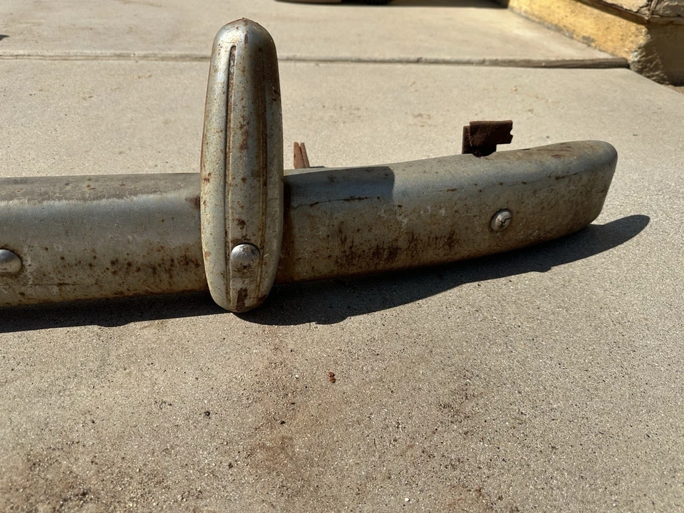 20 世纪 40 年代 - 1960 年代 Willys 吉普车前保险杠 — 第 4/4 张图片