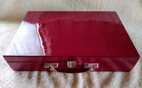 High Gloss Burgundy Poker Chip Case
