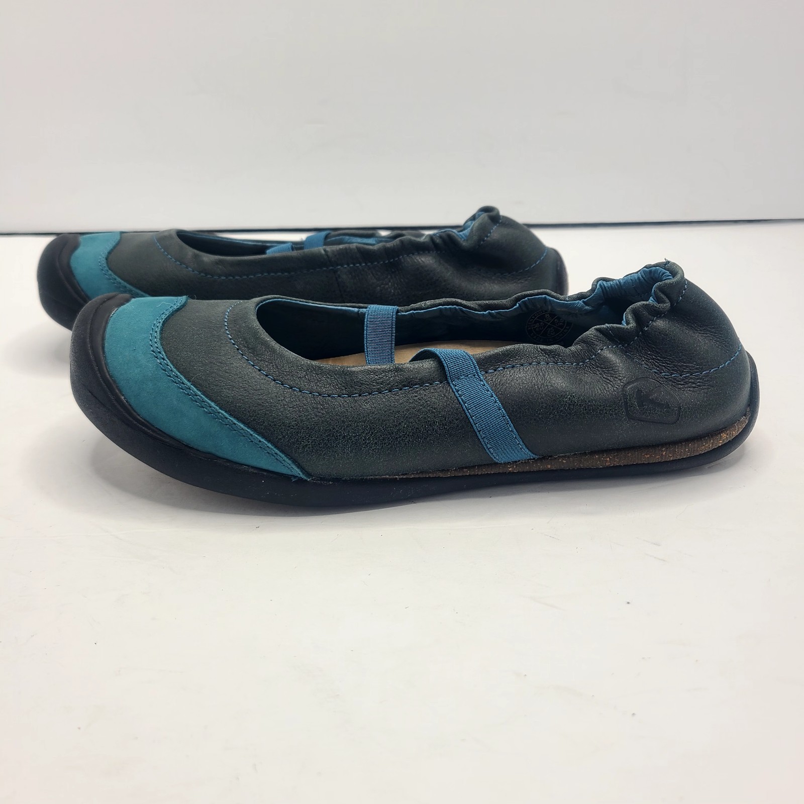 Scarpe da donna Keen Mary Jane in pelle blu con cinturino colorblock outdoor taglia 8