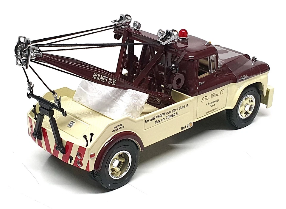 Camión de remolque First Gear escala 1/34 19-2977 - 1958 GMC Ernest Jones - granate/crema Foto 2 de 4