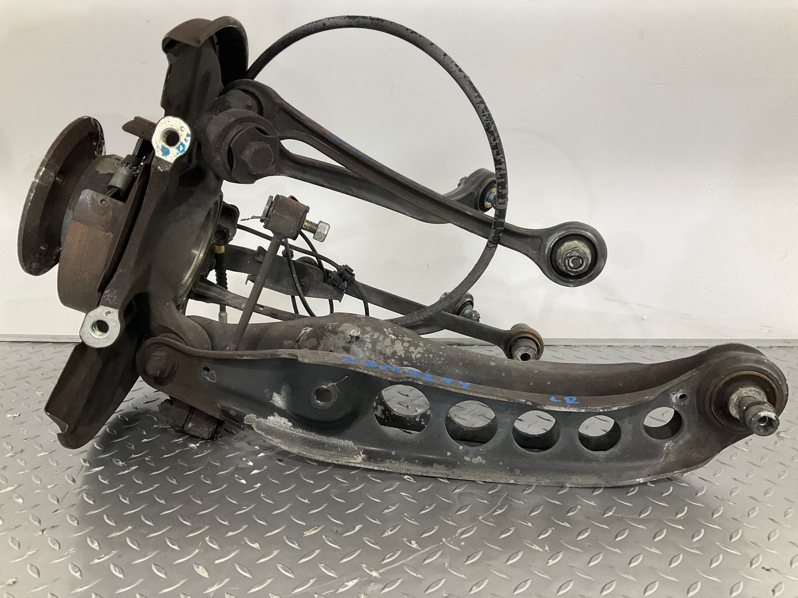 Maybach 57 2008 REAR+LEFT Steering knuckle