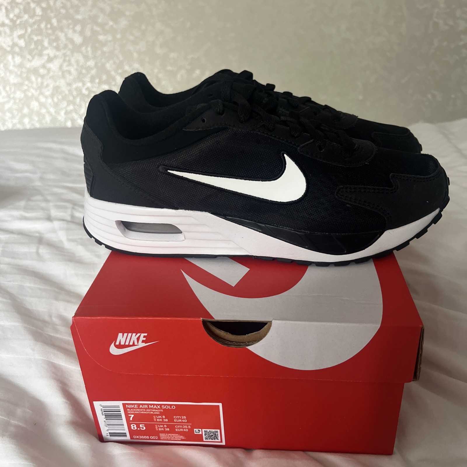 SAOLA Scarpe da corsa Nike Air Max Solo da uomo NERO BIANCO in pelle taglia 6 DX3666 002