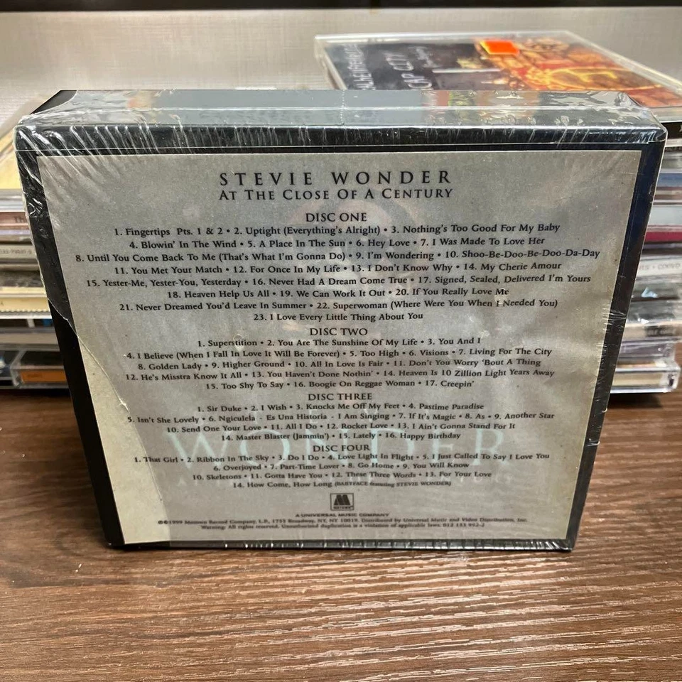 Stevie Wonder 4 CD Box set At the Close Of A Century w/Color booklet From Japan - Imagem 2 de 4
