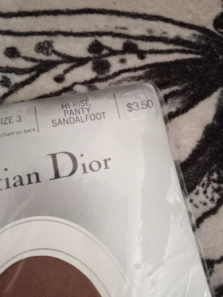 Christian Dior Pantyhose Size 3 Vintage 4440 Creme Hi-rise Panty Sandalfoot NIP - Image 3 of 4