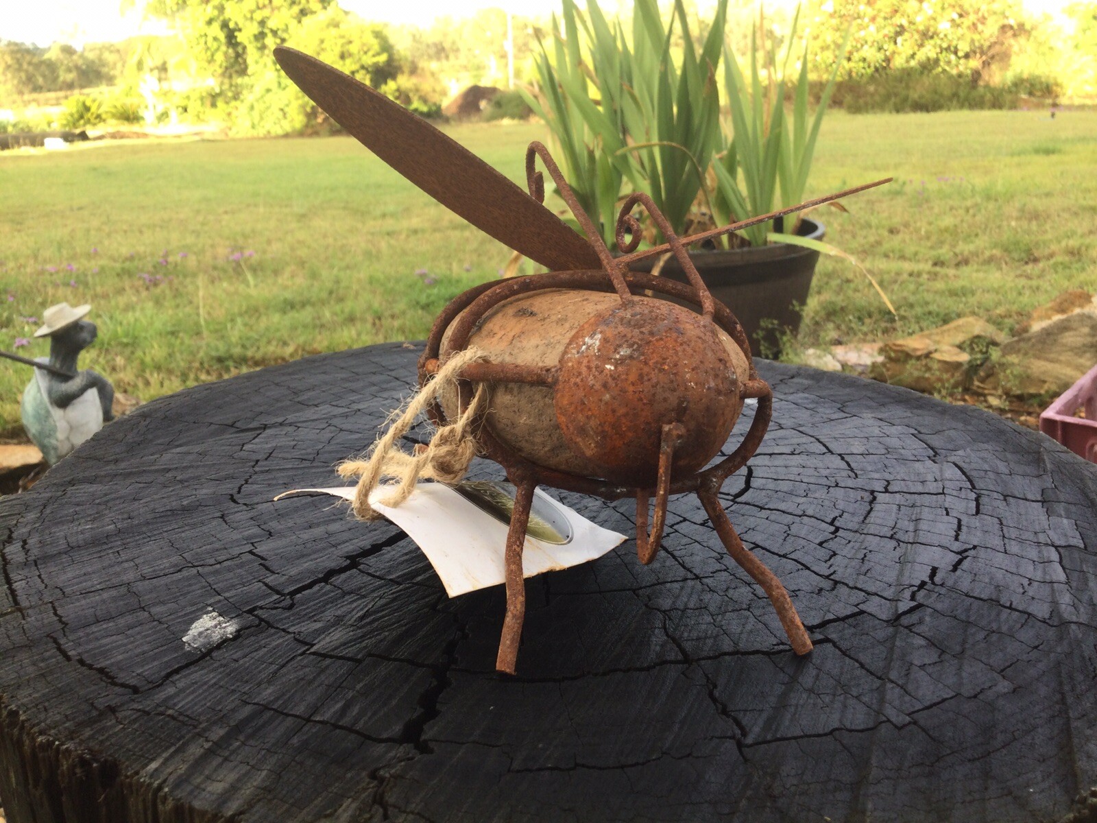 Rock Bee Resin/Rust Garden Ornament | eBay