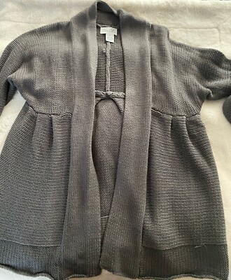 Tres Chic Grey Open Cardigan with flattering, Fun Flair; Medium