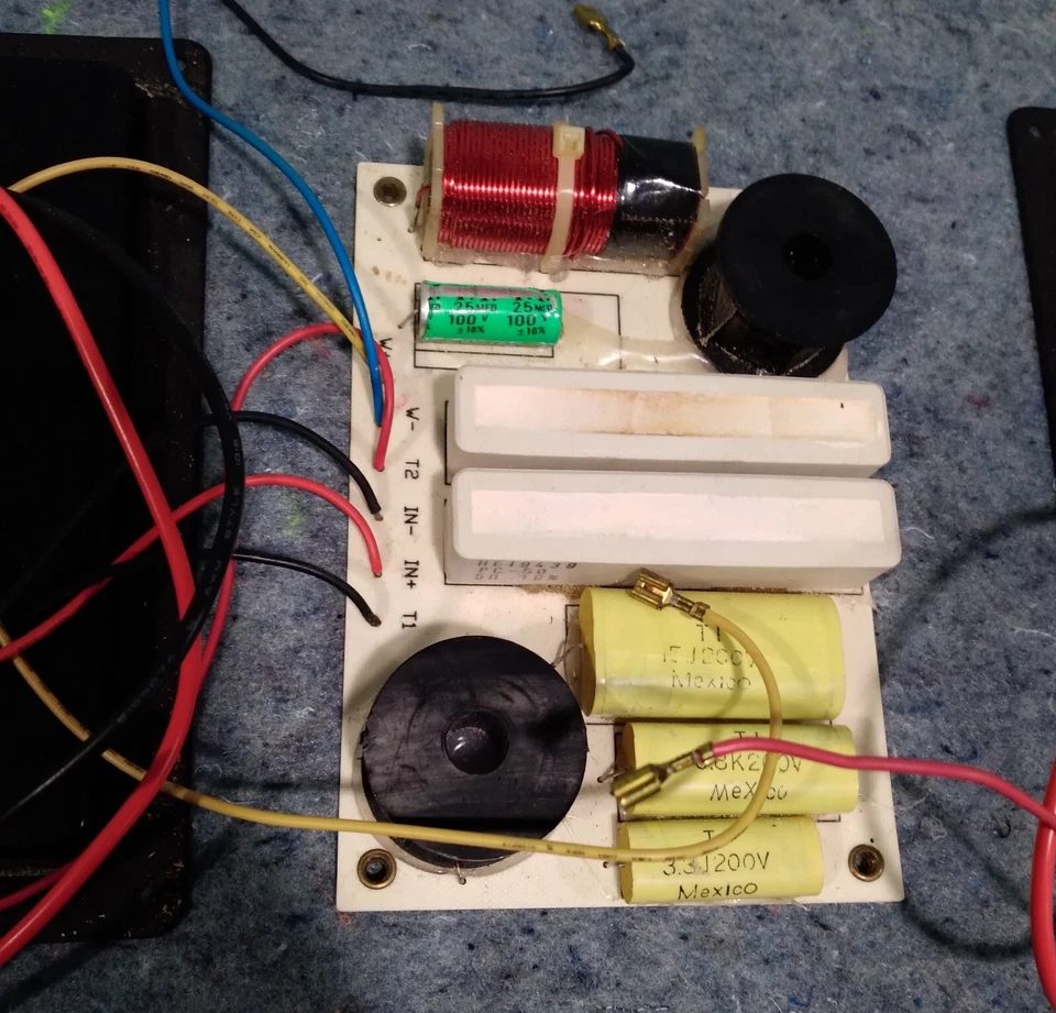 PEAVEY 115TI 2-WAY CROSSOVERS-2.2kHz XO FREQUENCY-DUAL 1/4" & ATTENUATOR-TESTED! - Image 3 of 4
