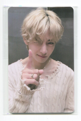BTS V テヒョン Layover weverse アーリーバード PVC s-l400.jpg