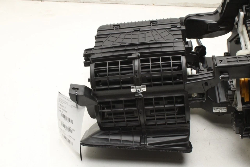 2023-2025 Kia Sportage Hybrid EX 1.6L HVAC Heater Blower Housing Box 97205-CH010 - Image 2 of 4