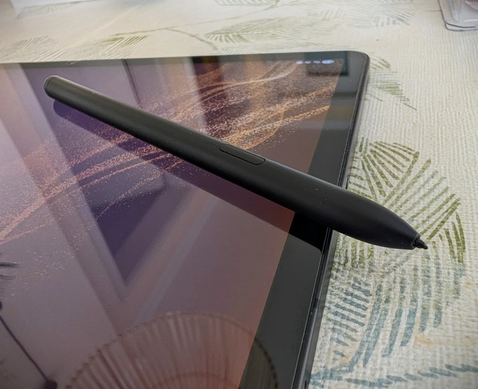 Samsung Galaxy Tab S8 SM-X700 128GB, 8GB Ram, Wi-Fi, 11 Zoll - Graphite - Bild 4 von 4