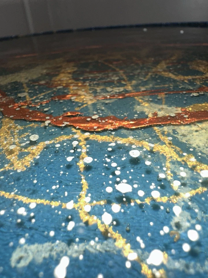 Mesa auxiliar/extremo epoxi nueva, única en su clase, hecha a medida Foto 2 de 4