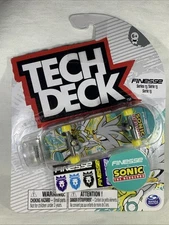 Tech Deck Finesse Skateboards SILVER - Sonic the Hedgehog Series 13 Fingerboard