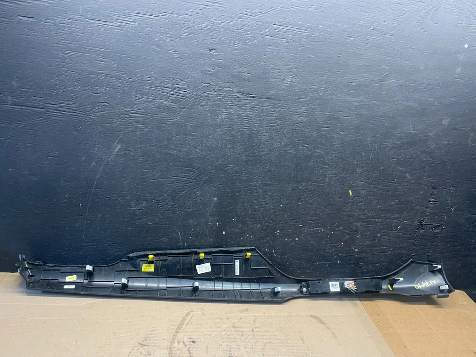 2018 to 2020 Hyundai ELantra GT Dash Trim Bezel Indicator 84790-G3AB0 N7440 - Image 4 of 4