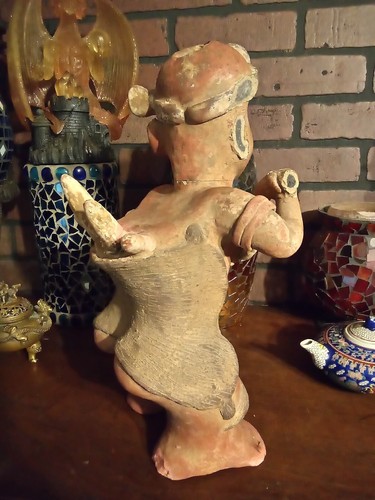 14" Western Mexico Pre-Classic Style Reproduction Clay Warrior Figure (Modern) - Picture 3 of 17