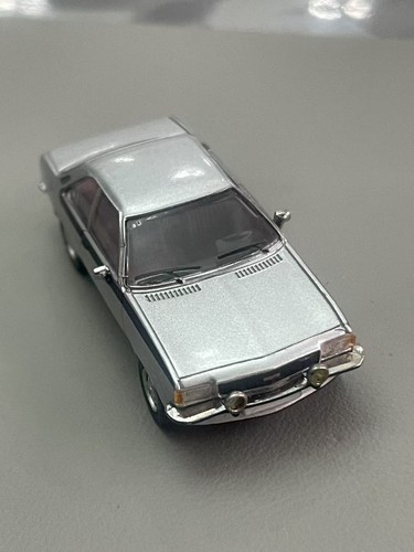 PCX 1/87 Plastic car model Opel Commodore B Coupe 1972 Silver - Picture 2 of 5