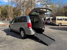 2017 Dodge Grand Caravan HaNDICAP WHEELCHAIR REAR ENTRY new conversion