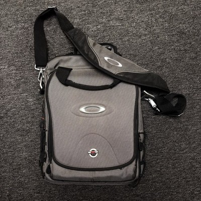 Vintage Y2K Oakley Tactical Field Gear Vertical Messenger Laptop