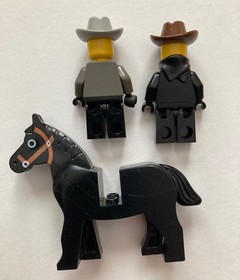 3 Lego Western: 6716 Weapons Wagon, 6712 S. Showdown, 6790 B. Wheelgun- all 100%